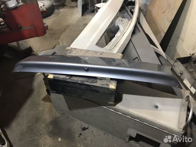 Toyota Matrix (дефлектор) крышки багажника