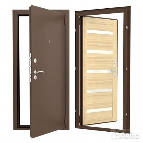 Входная металлическая дверь на квартиру