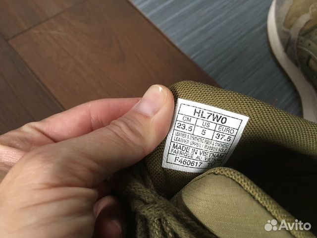 Кроссовки asics