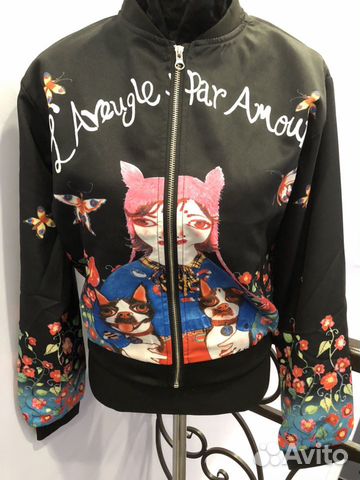 Куртка Gucci, легкая, яркая Куртка Gucci, легкая, яркая