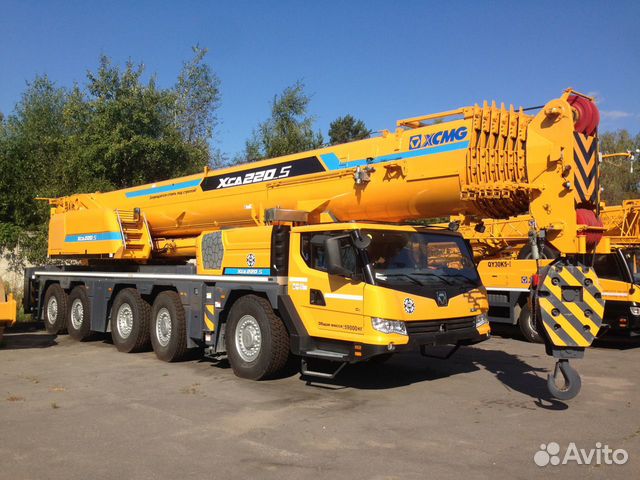 Автокран 220 тонн