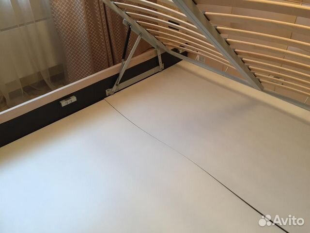 Двуспальная кровать 200*180 с ящиком для вещей