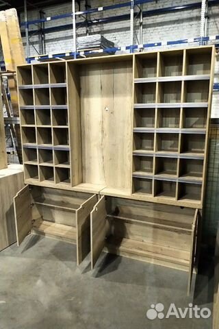 Дубовый торговый стеллаж (2200х300х2200)