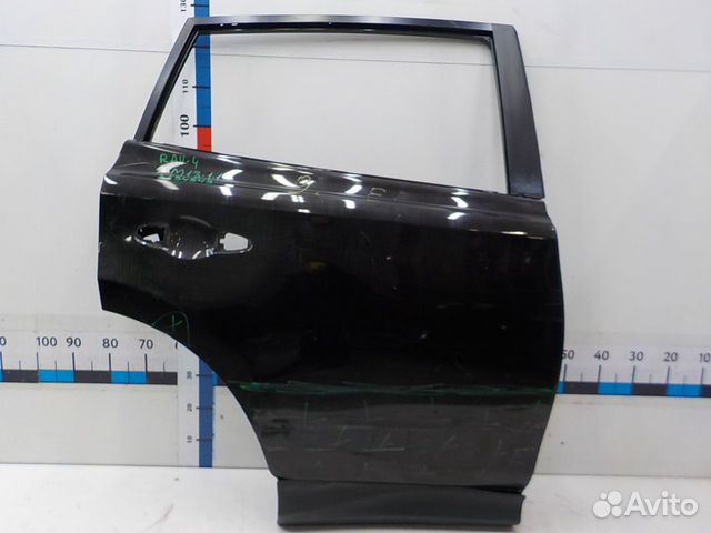 Дверь задняя правая на Toyota RAV-4 Дверь задняя правая на Toyota RAV-4