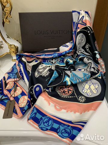 Платок новый Louis Vuitton Платок новый Louis Vuitton