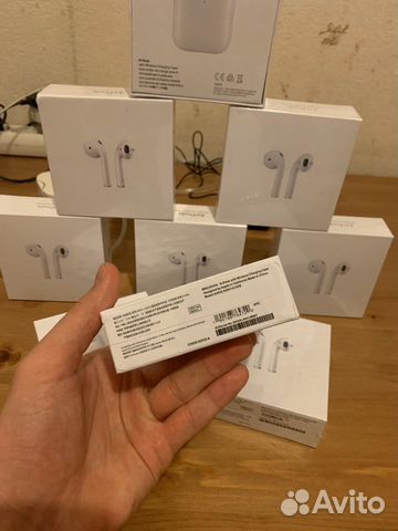 Наушники Apple AirPods 2 Наушники Apple AirPods 2