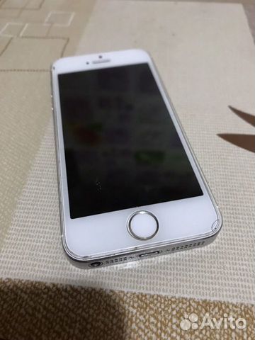 Телефон iPhone 5s Телефон iPhone 5s