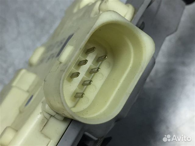 Замок двери передний правый Volkswagen Passat (B6)