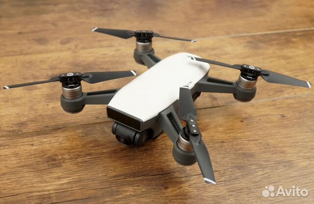 Квадрокоптер DJI Spark Квадрокоптер DJI Spark