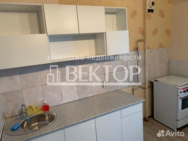 1-к квартира, 38 м², 8/9 эт. 1-к квартира, 38 м², 8/9 эт.