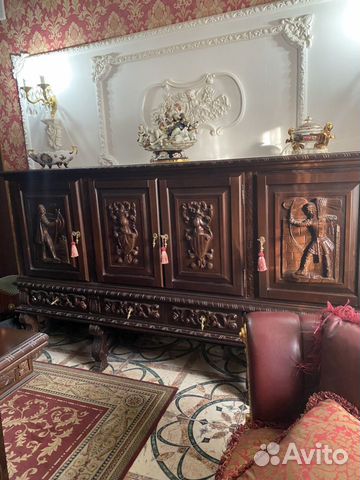 Ренессанс и столовая Ренессанс и столовая