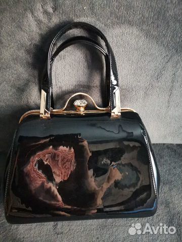 Сумочка для дамы лаковая