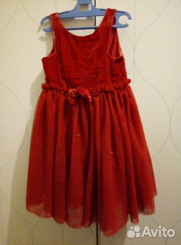 Новое нарядное платье H&M на 4-5 лет Новое нарядное платье H&M на 4-5 лет