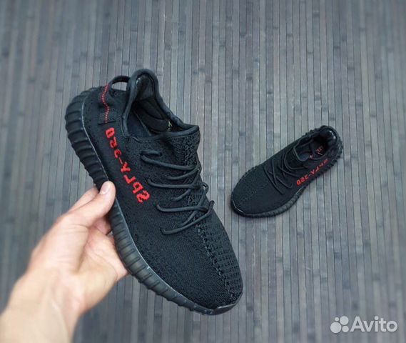 Кроссовки женские Adidas (Yeezy Boost) 350 Кроссовки женские Adidas (Yeezy Boost) 350