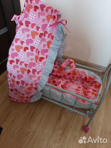 Кроватка для кукол фирмы Гуливер в отл.состоянии Кроватка для кукол фирмы Гуливер в отл.состоянии