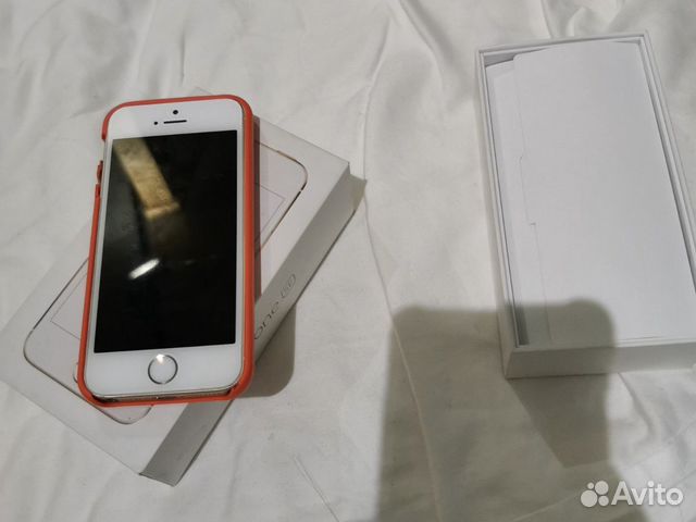 Продам iPhone se 16gb gold