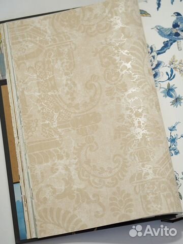 Обои светлые с позолотой США