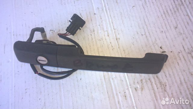 Ручка перед правой двери Фольксваген Пассат В-3 Ручка перед правой двери Фольксваген Пассат В-3