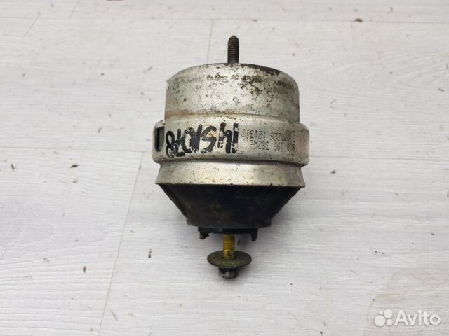 Опора двигателя правая Skoda Superb 1 BPZ 2007 Опора двигателя правая Skoda Superb 1 BPZ 2007