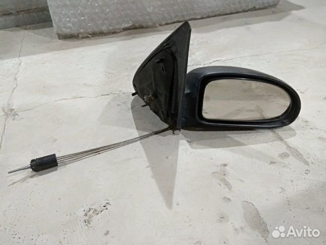 Зеркало правое Ford Focus 1 Зеркало правое Ford Focus 1