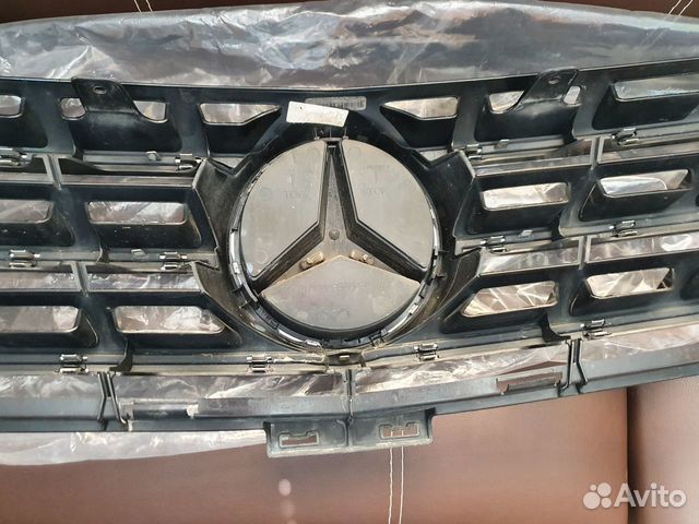 Решётка радиатора Mercedes ML w166