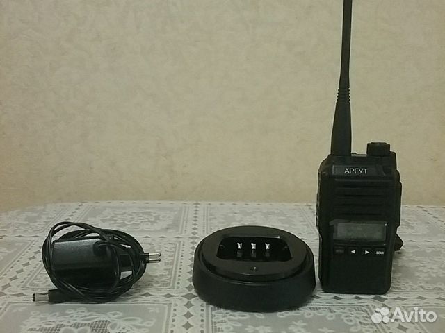 Рация Аргут сзарядной станцией Рация Аргут сзарядной станцией
