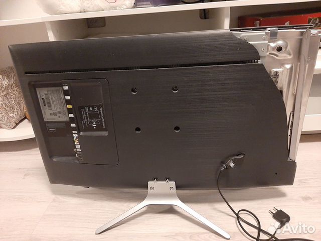Телевизор sumsung UE32M5550AU на запчасти/ремонт