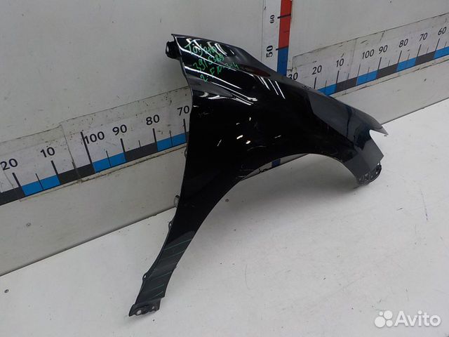 Крыло переднее правое на Toyota Camry