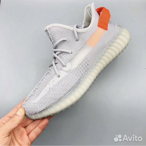 Кроссовки Adidas Yeezy Boost 350 V2 Кроссовки Adidas Yeezy Boost 350 V2