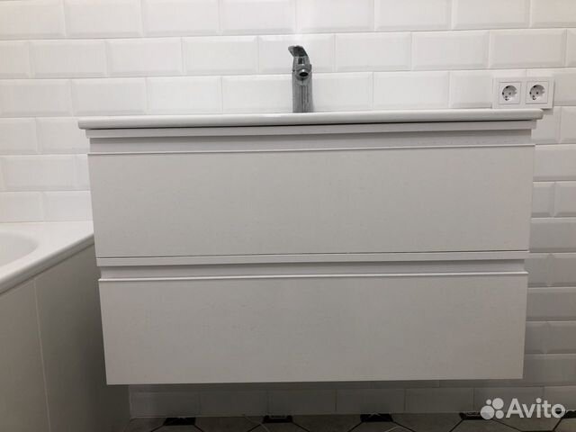 Раковина с тумбой Ideal Standart Tesi T350901