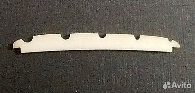 Верхний порожек бас-гитары