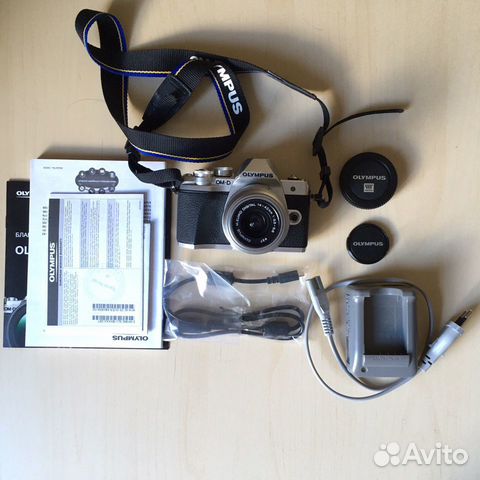 Продам беззеркальный фотоаппарат Olympus OM-D E-M1 Продам беззеркальный фотоаппарат Olympus OM-D E-M1