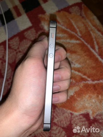 Телефон iPhone se 32 gb Телефон iPhone se 32 gb