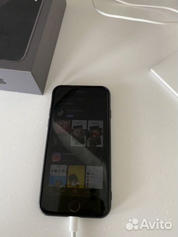 Телефон iPhone 8 64 GB Телефон iPhone 8 64 GB