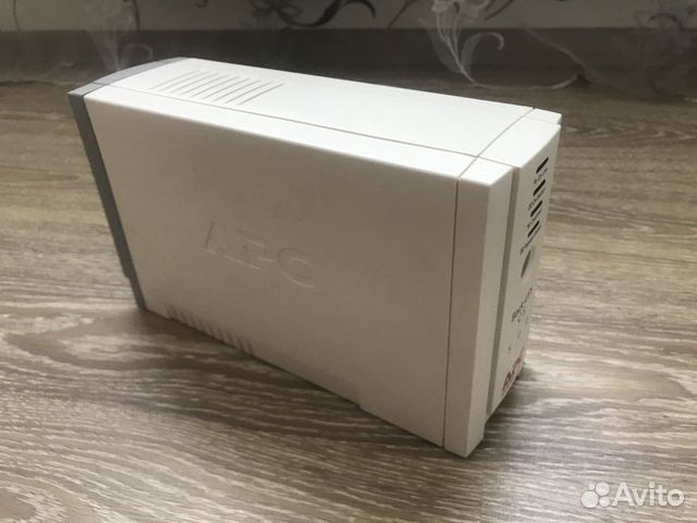 Источник бесперебойного питания APC Back-UPS CS500