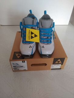 Новые лыжные ботинки 40 р