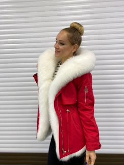 Парка (красная) с натуральным мехом/40-50 р