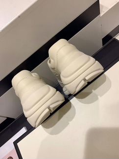 Кроссовки Gucci Rhyton женские