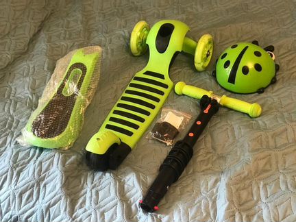 Детский самокат божья коровка