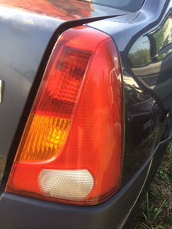 Фонари задние Рено Логан