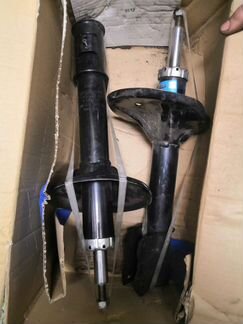 Стойки амортизационные газовые передние