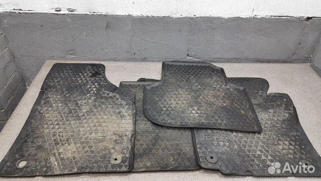 Комплект оригинальных ковриков Volkswagen Jetta 6