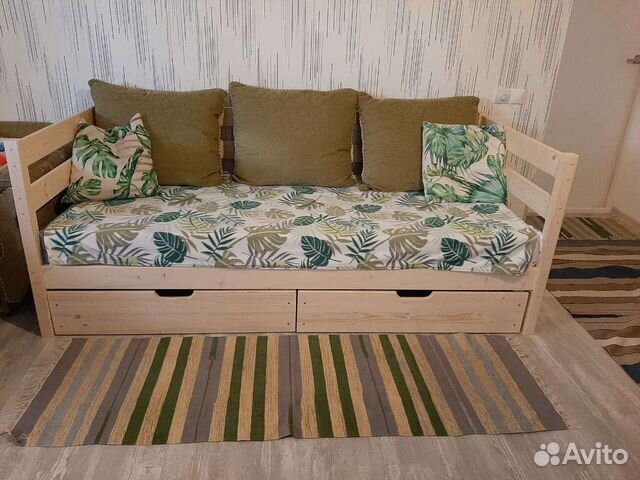 Кровать детская из дерева