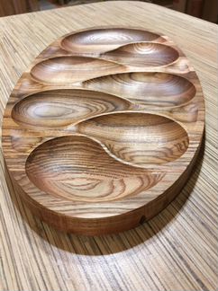 Поднос резной деревянный