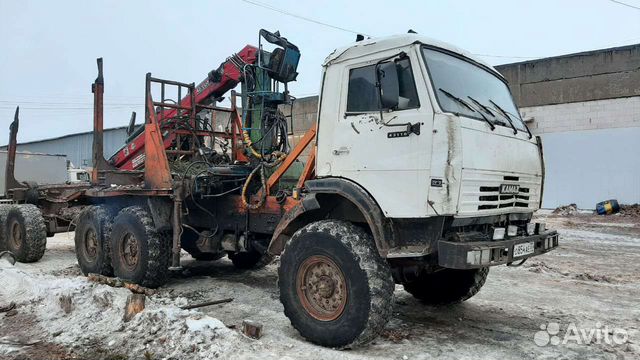 Камаз с гидроманипулятором лесовоз