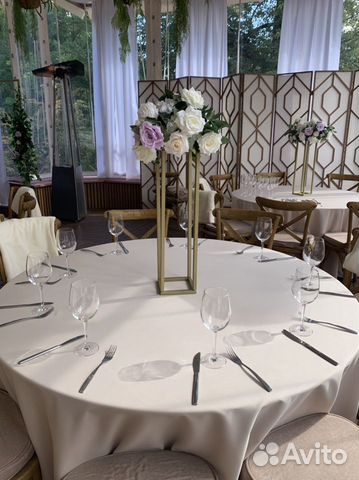 Стойка доя цветов на столы гостей свадьба