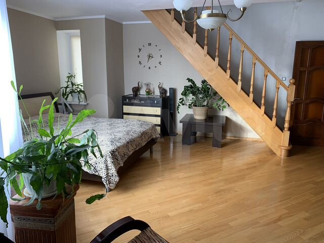 3-к. квартира, 100 м², 5/6 эт.