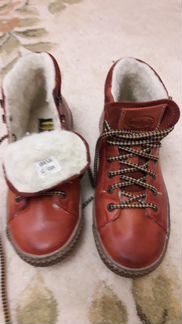 Женские ботинки (новые)