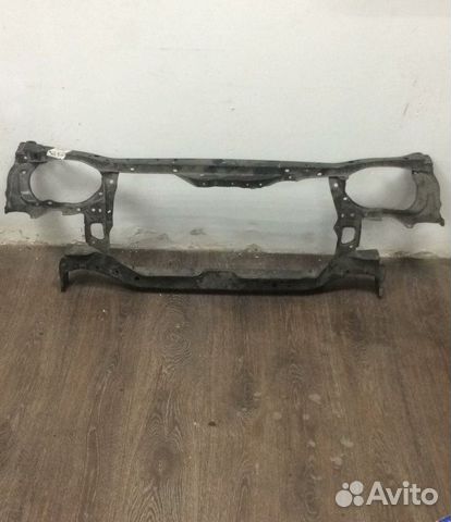 Рамка радиатора передняя Toyota Corolla AE 100