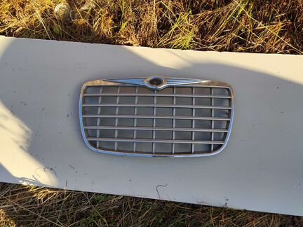 Решетка радиатора Сhrysler 300c